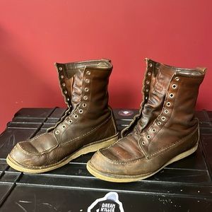 Red Wing 8 inch Moc Toe 877